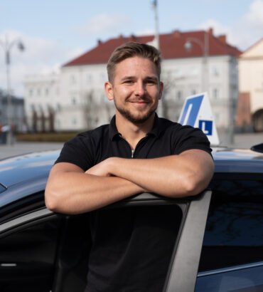 Instruktor nauki jazdy kategoria B Kacper Jaros